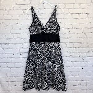 Patagonia Margot Empire Waist Sleeveless Dress Black/White Mosaic Floral Sz M
